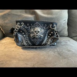 Skull and bones purse